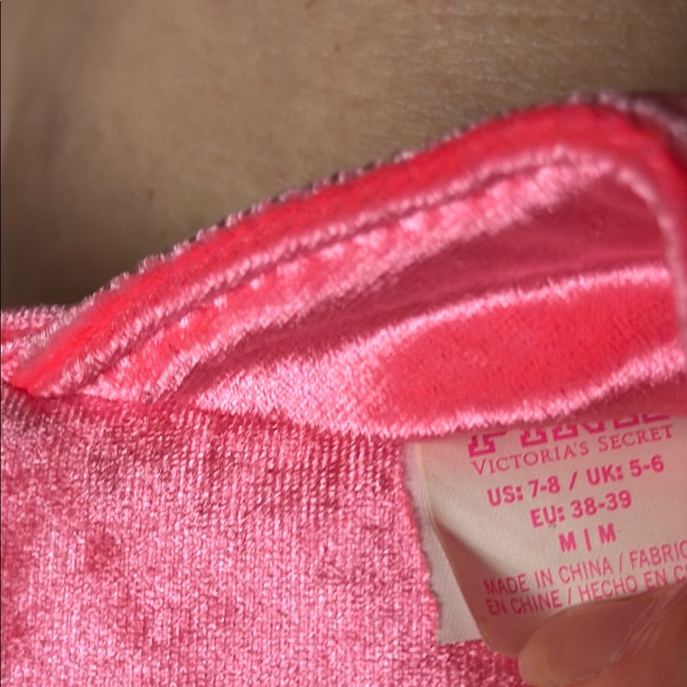 PINK Victoria's Secret Pink Slippers. Worn Once. Vintage & HTF. Medium - Picture 7 of 10